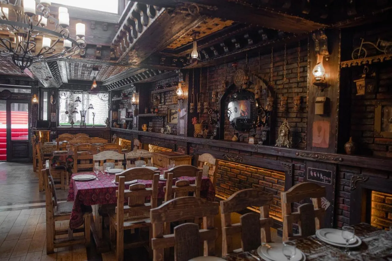 Qesr Hotel Restaurant Baku