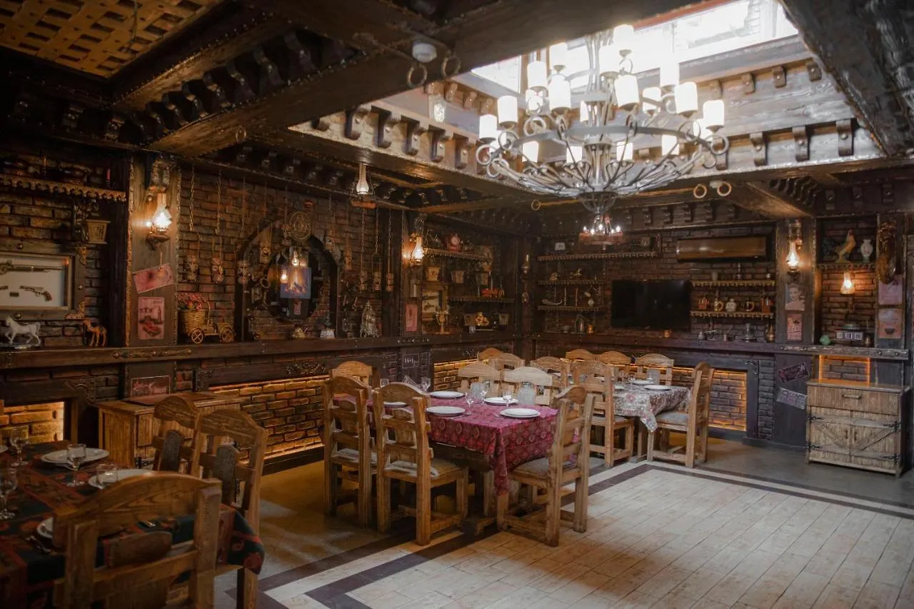 Qesr Hotel Restaurant Baku